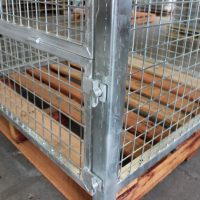 Pallet cages
